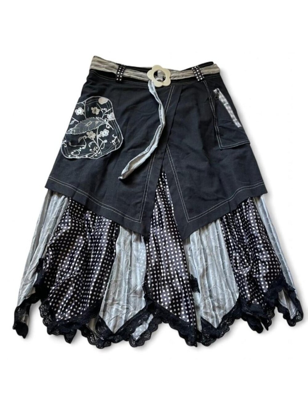 Vintage black & white polka dot detailed skirt with lace trim and belt